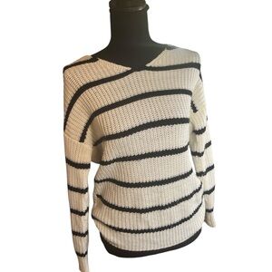 Hippie Love Striped Black and White Sweater Open Back | size S